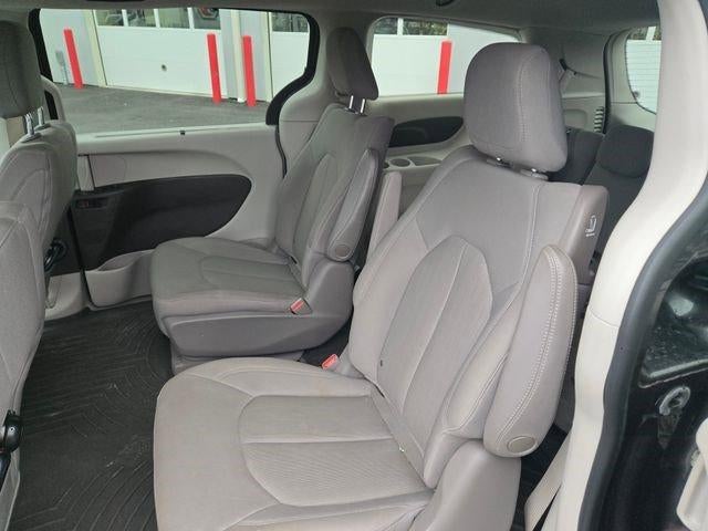 2021 Chrysler Pacifica Hybrid Touring FWD