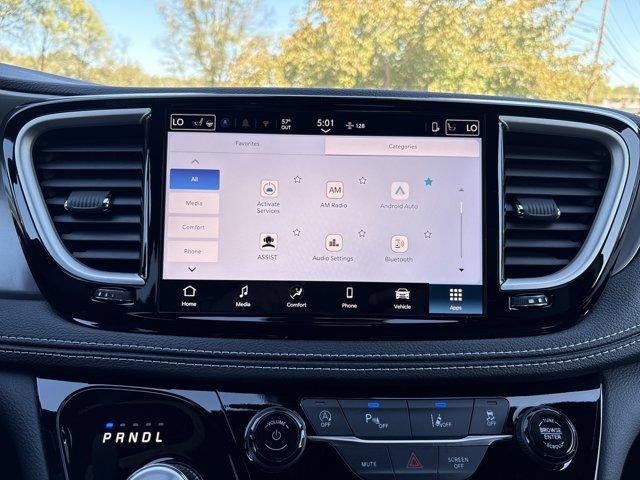 2026 Chrysler Pacifica Select AWD