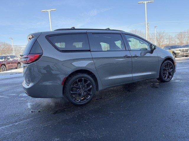 2021 Chrysler Pacifica Touring L AWD