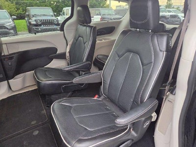 2022 Chrysler Pacifica Limited AWD