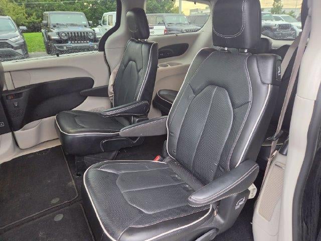 2022 Chrysler Pacifica Limited AWD