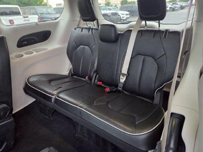 2022 Chrysler Pacifica Limited AWD