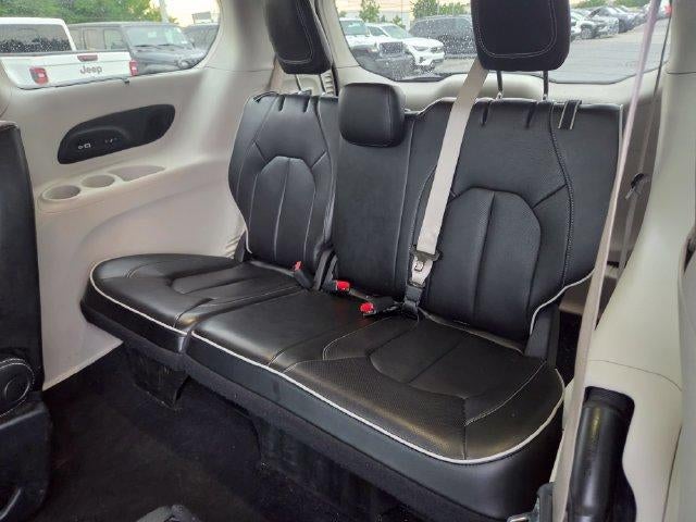 2022 Chrysler Pacifica Limited AWD