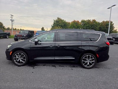 2022 Chrysler Pacifica Limited AWD