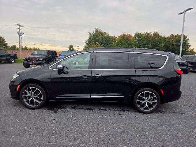 2022 Chrysler Pacifica Limited AWD