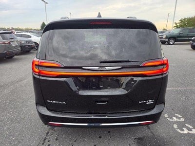 2022 Chrysler Pacifica Limited AWD