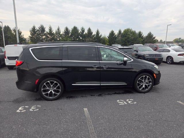 2022 Chrysler Pacifica Limited AWD