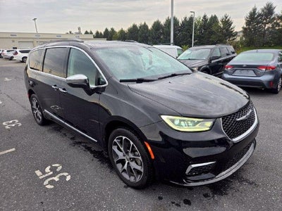 2022 Chrysler Pacifica Limited AWD