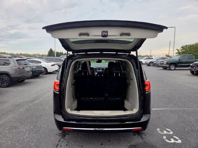 2022 Chrysler Pacifica Limited AWD