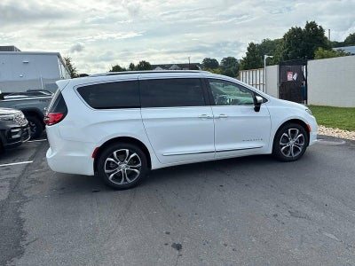 2026 Chrysler Pacifica Pinnacle AWD