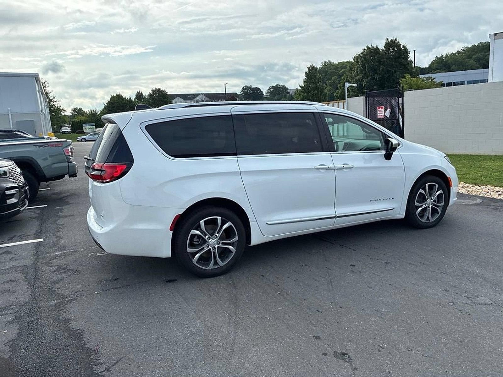 2026 Chrysler Pacifica Pinnacle AWD