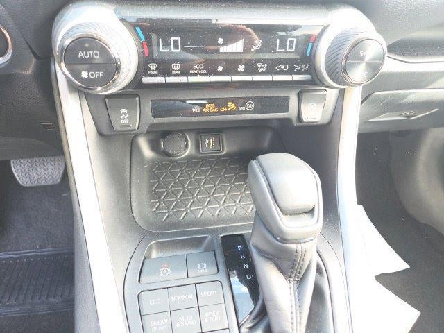 2025 Toyota RAV4 XLE AWD (Natl)