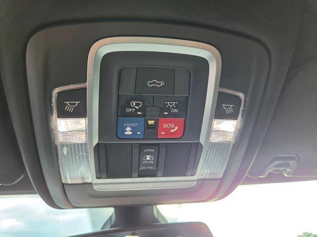 2019 RAM 3500 Laramie 4x4 Crew Cab 6'4" Box