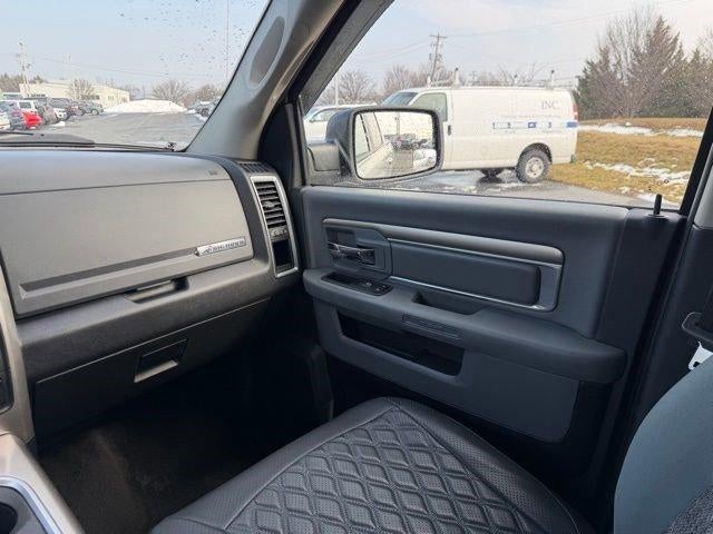 2017 RAM 1500 Big Horn 4x4 Crew Cab 5'7" Box