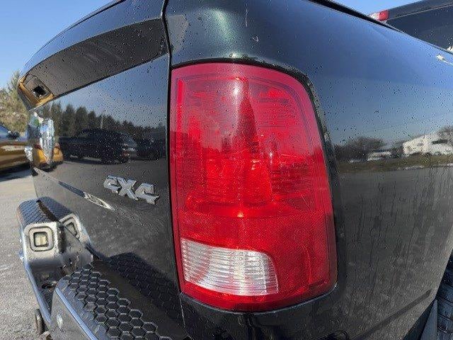 2016 RAM 1500 4WD Crew Cab 5.7 Ft Box Big Horn