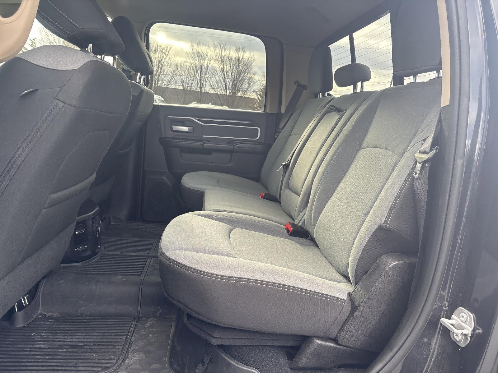 2020 RAM 2500 Big Horn 4x4 Crew Cab 6'4" Box