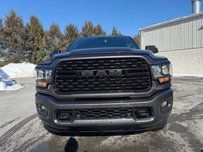 2022 RAM 2500 Big Horn 4x4 Crew Cab 6'4" Box