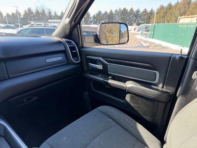 2022 RAM 2500 Big Horn 4x4 Crew Cab 6'4" Box