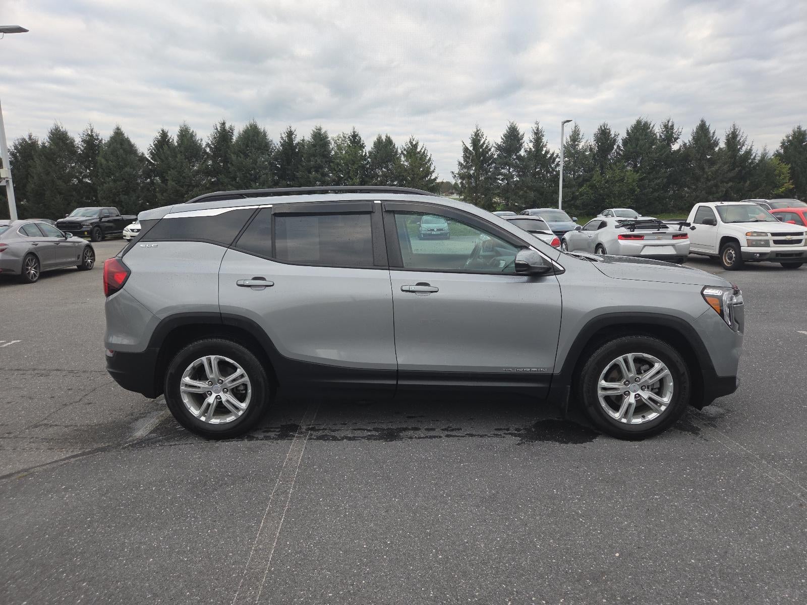 2023 GMC Terrain FWD 4dr SLE