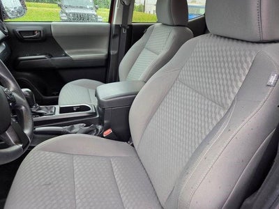 2022 Toyota Tacoma 4WD 4WD SR Double Cab 5' Bed V6 AT (GS)