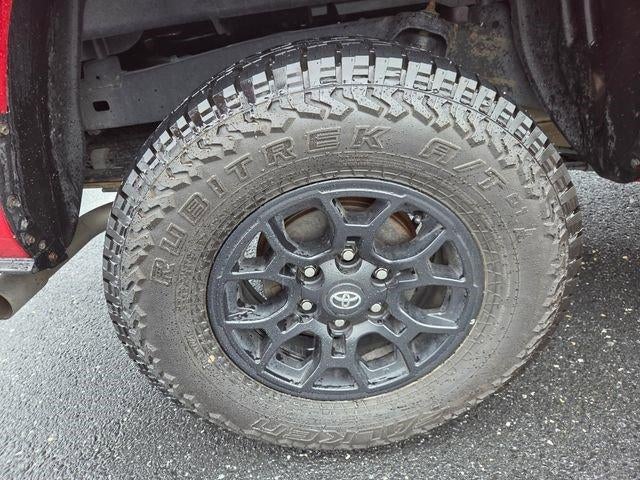 2022 Toyota Tacoma 4WD 4WD SR Double Cab 5' Bed V6 AT (GS)