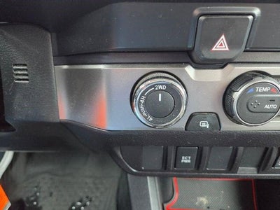 2022 Toyota Tacoma 4WD 4WD SR Double Cab 5' Bed V6 AT (GS)