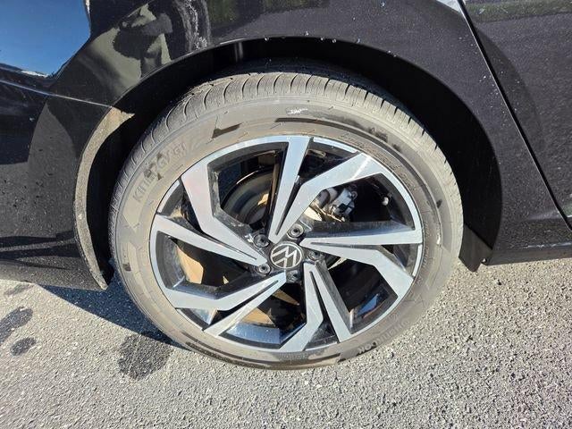 2025 Volkswagen Jetta SEL Auto