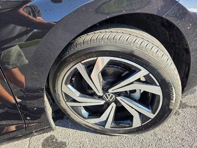 2025 Volkswagen Jetta SEL Auto
