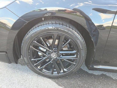 2025 Toyota Camry SE (SE)