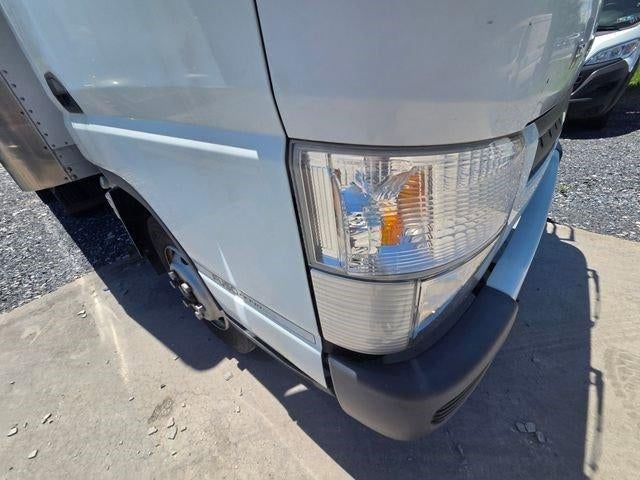 2019 Mitsubishi Van Base