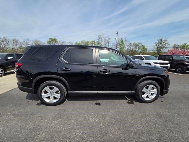 2023 Honda Pilot LX AWD