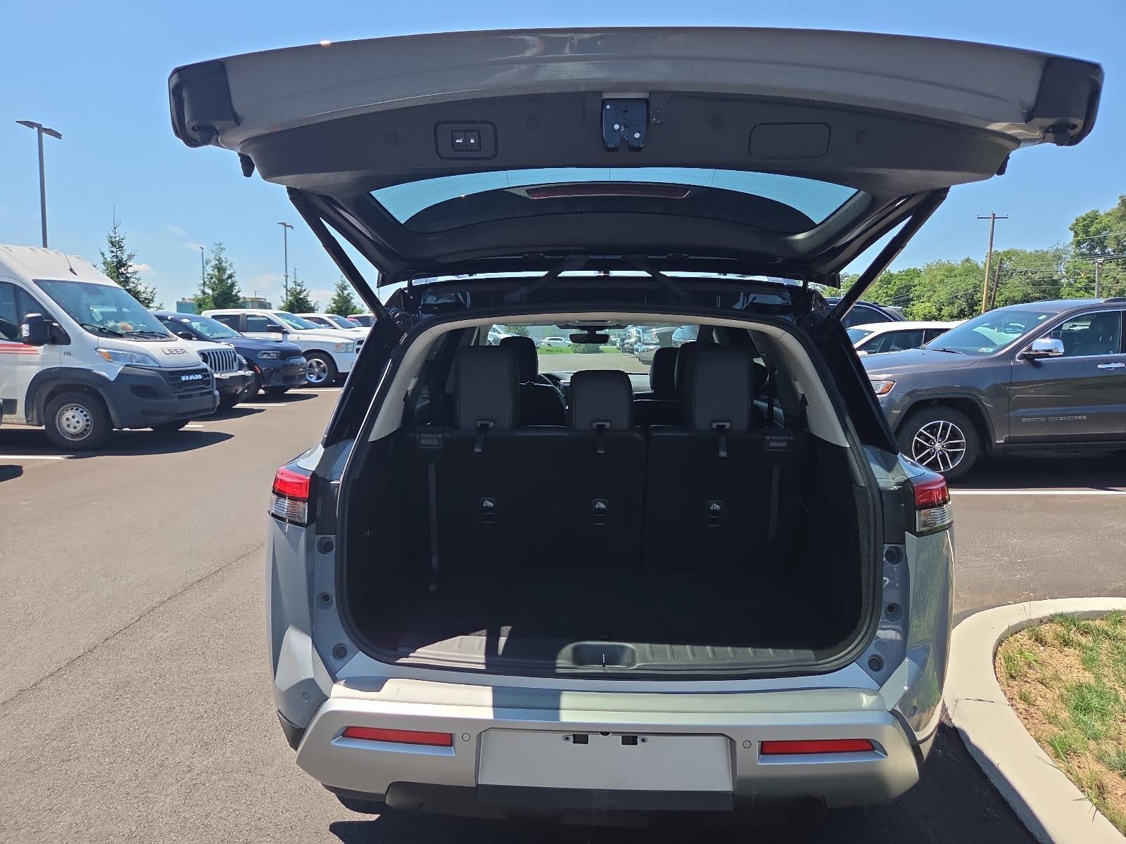 2024 Nissan Pathfinder SL 4WD