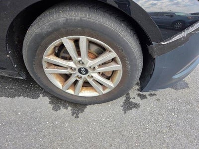 2015 Hyundai SONATA 4dr Sdn 2.4L SE