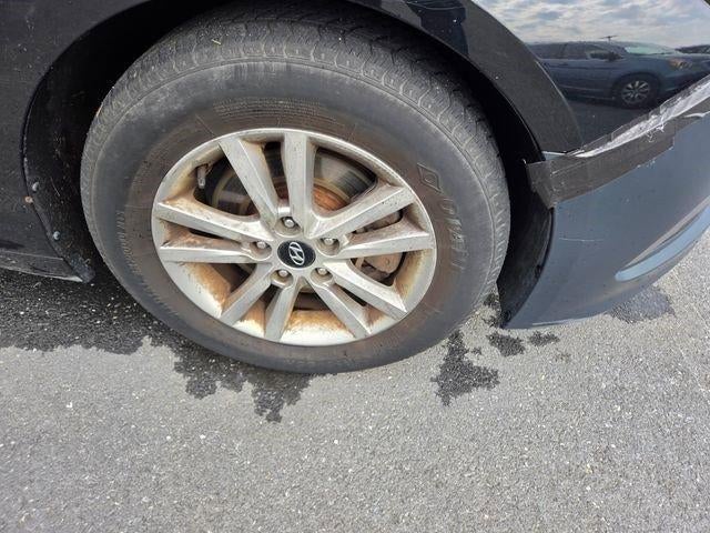 2015 Hyundai SONATA 4dr Sdn 2.4L SE