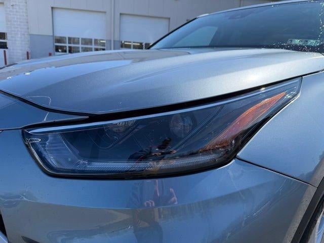 2021 Toyota Highlander LE AWD (SE)