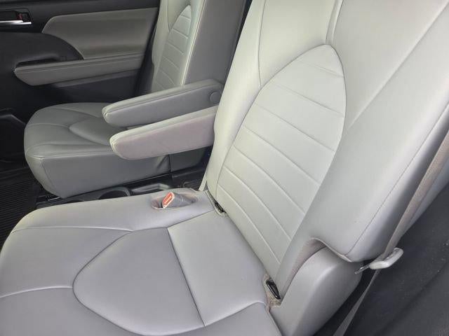 2021 Toyota Highlander XLE AWD (Natl)