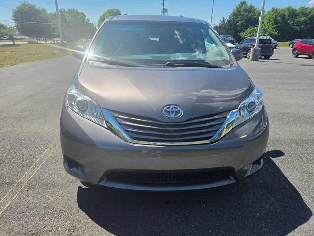 2017 Toyota Sienna LE AWD 7-Passenger (GS)