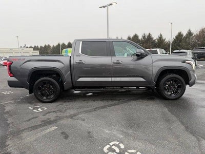 2022 Toyota Tundra 4WD 4WD Limited CrewMax 5.5' Bed (Natl)