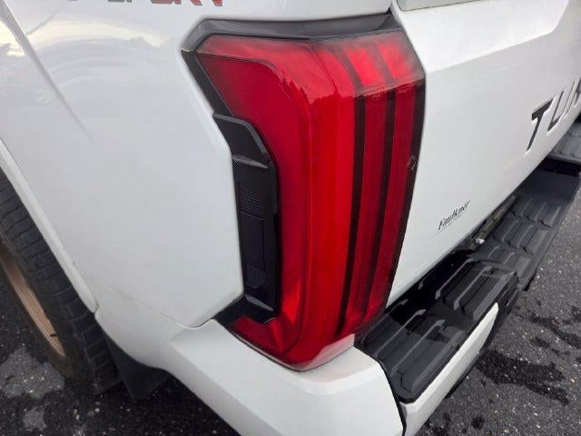 2024 Toyota Tundra 4WD 4WD SR5 CrewMax 5.5' Bed (SE)