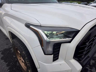 2024 Toyota Tundra 4WD 4WD SR5 CrewMax 5.5' Bed (SE)
