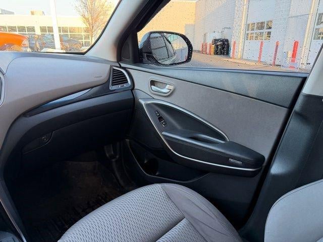 2016 Hyundai SANTA FE AWD 4dr SE