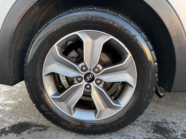 2016 Hyundai SANTA FE AWD 4dr SE