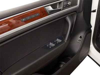 2012 Volkswagen Touareg 4dr TDI Sport