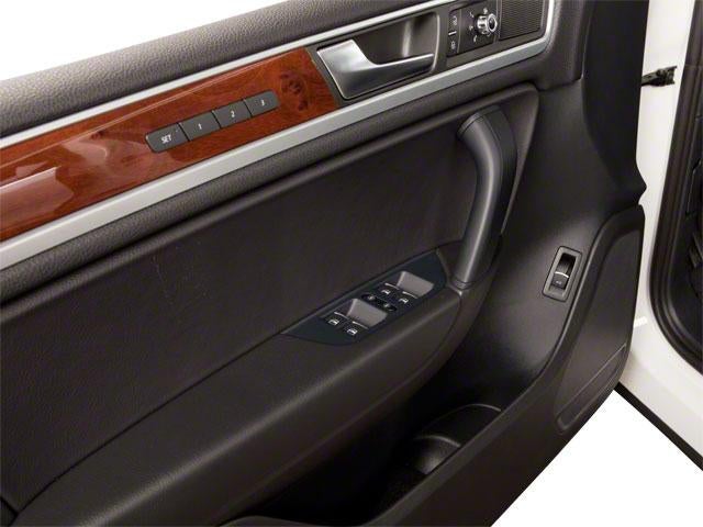 2012 Volkswagen Touareg 4dr TDI Sport