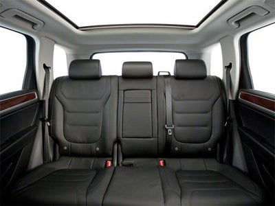 2012 Volkswagen Touareg 4dr TDI Sport