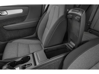 2024 Volvo XC40 B5 AWD Plus Bright Theme