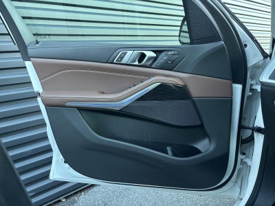 2026 BMW X7 xDrive40i Sports Activity Vehicle