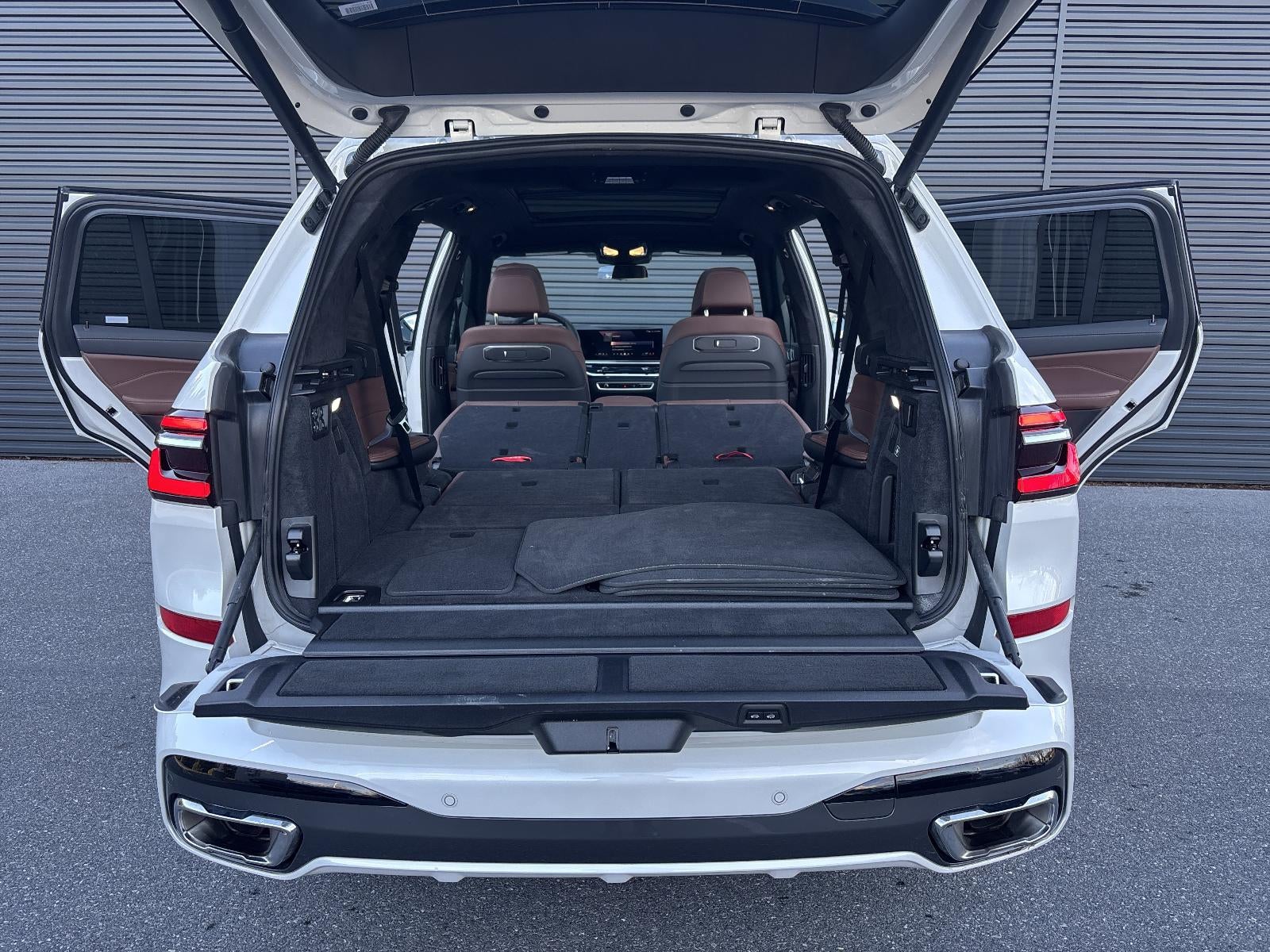 2026 BMW X7 xDrive40i Sports Activity Vehicle