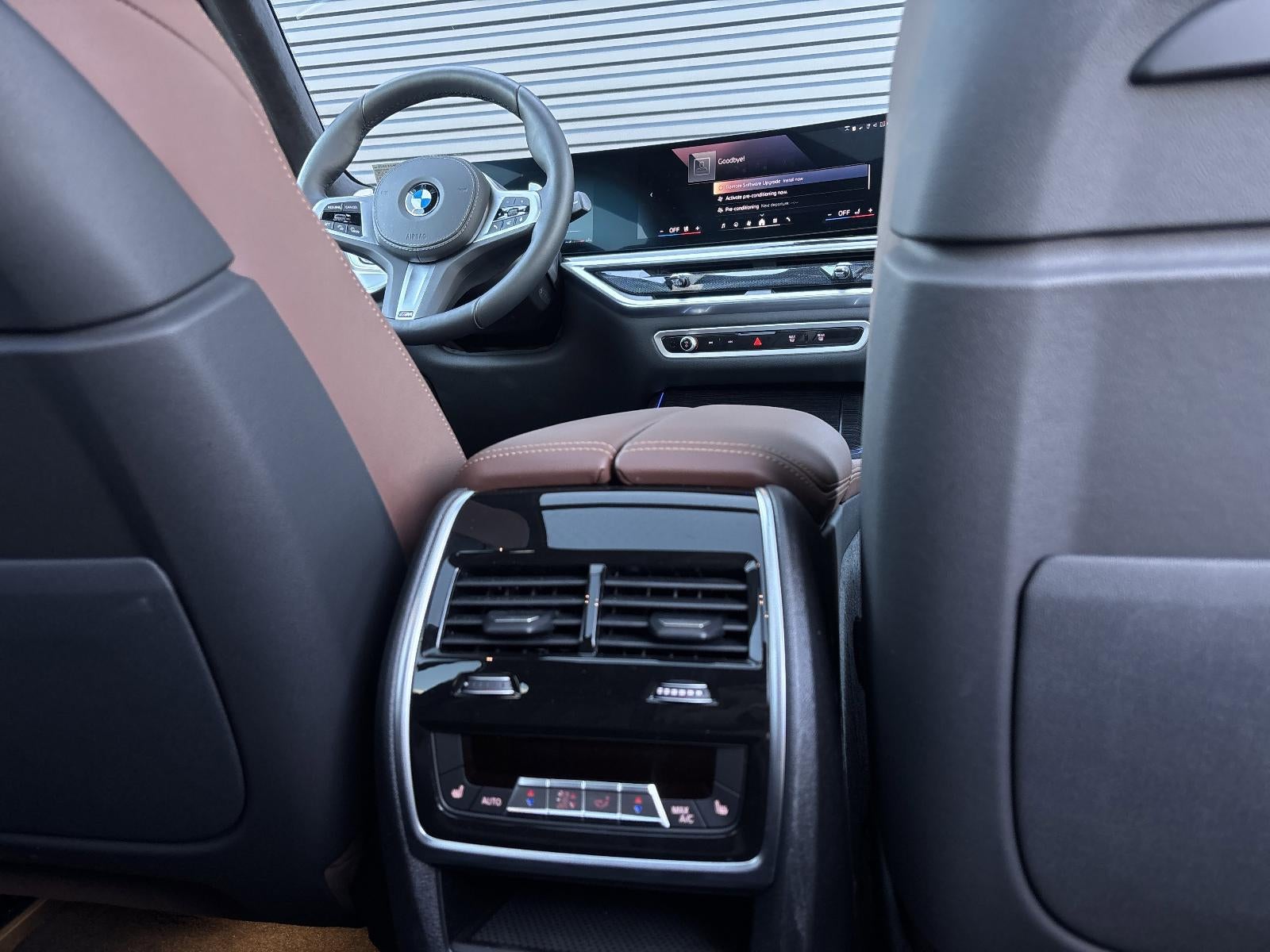 2026 BMW X7 xDrive40i Sports Activity Vehicle