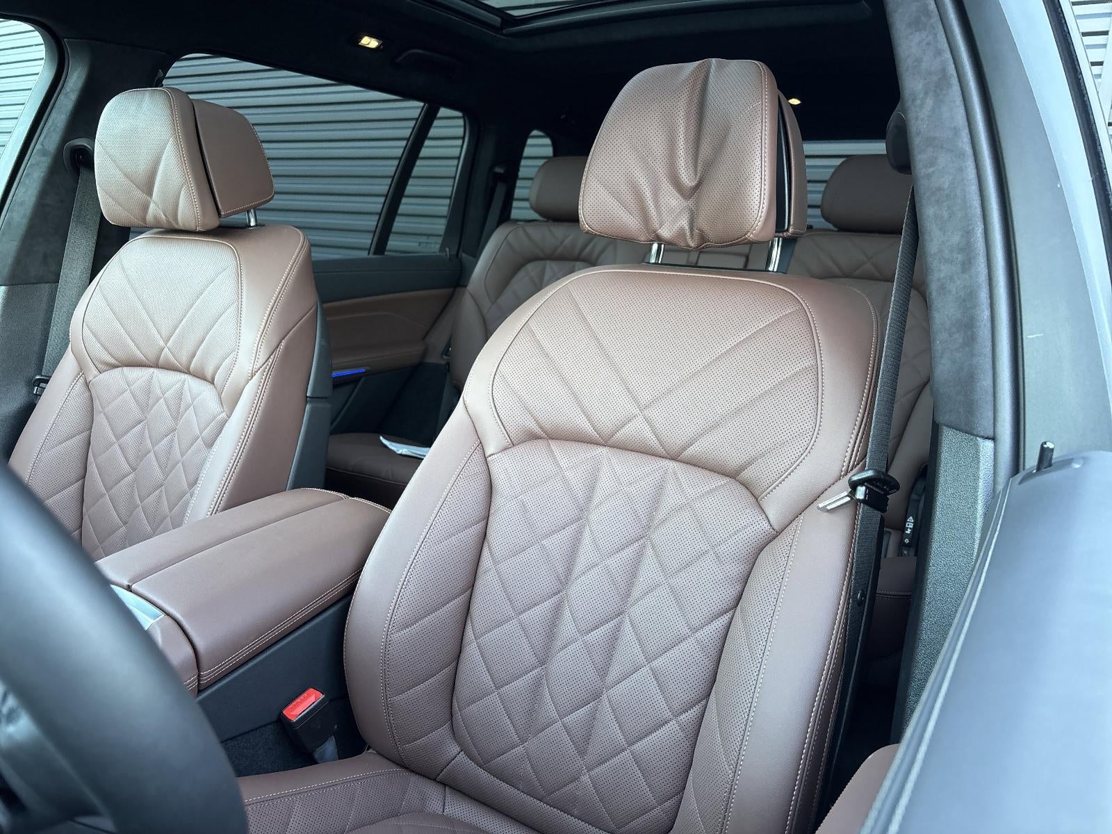 2026 BMW X7 xDrive40i Sports Activity Vehicle